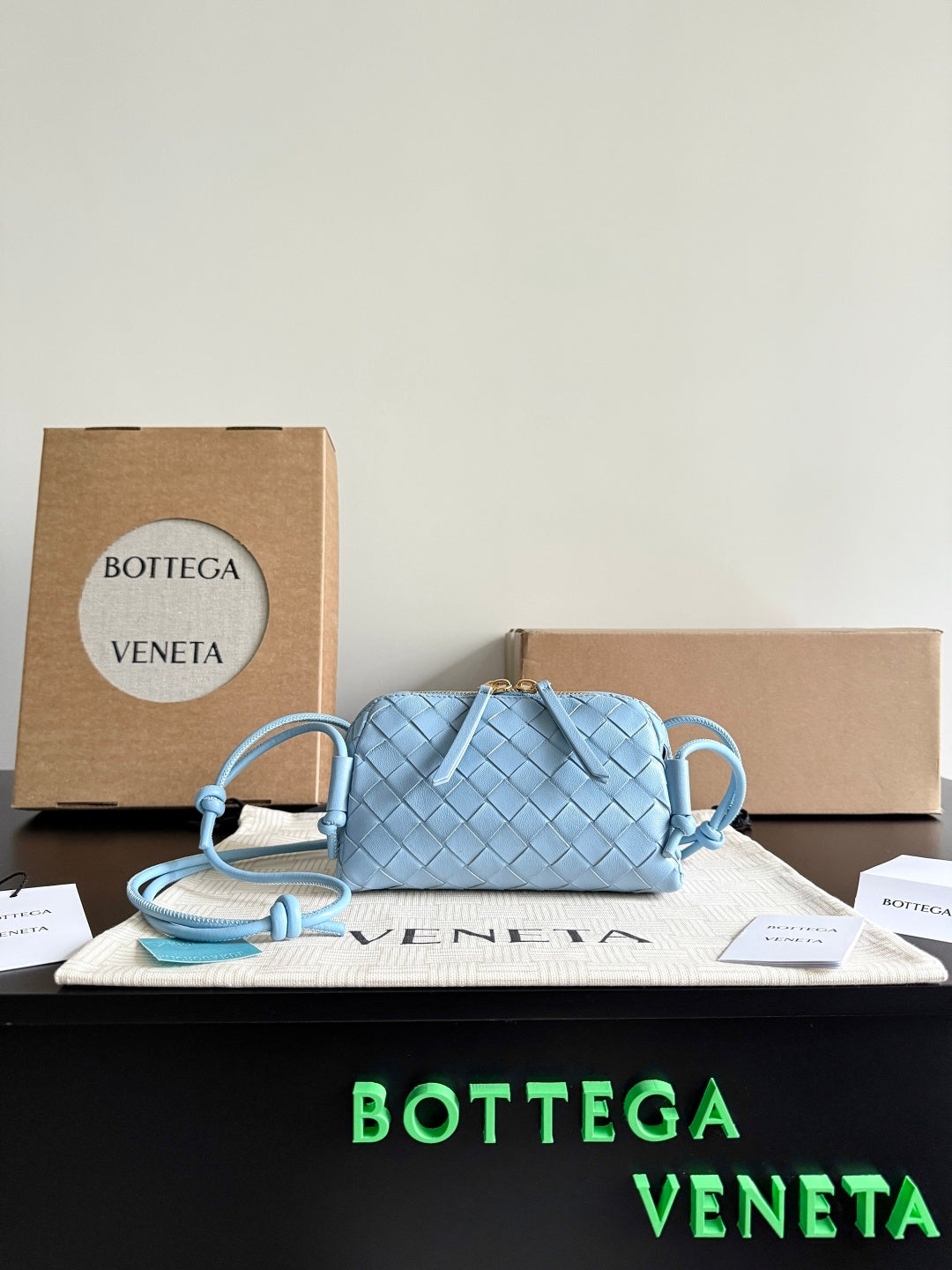 Bottega Veneta Black Designer Handbag Edition 786