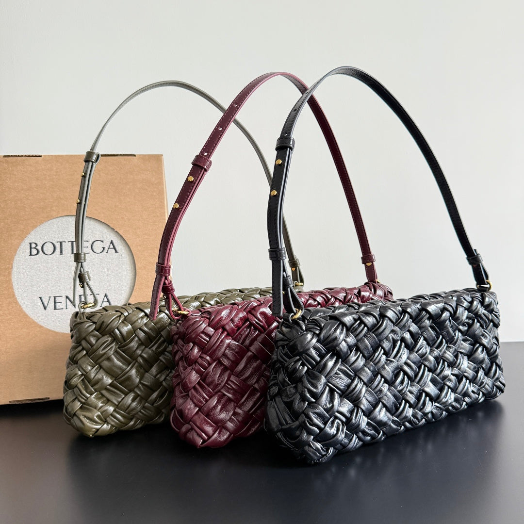 Bottega Veneta Multicolor Designer Handbag Edition 45