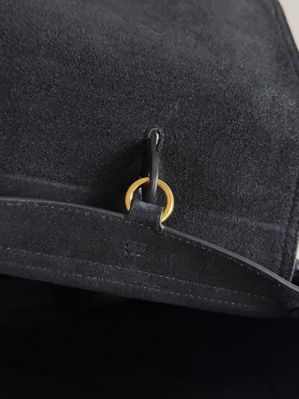 Bottega Veneta Black Designer Handbag Edition 835 - detail image 3