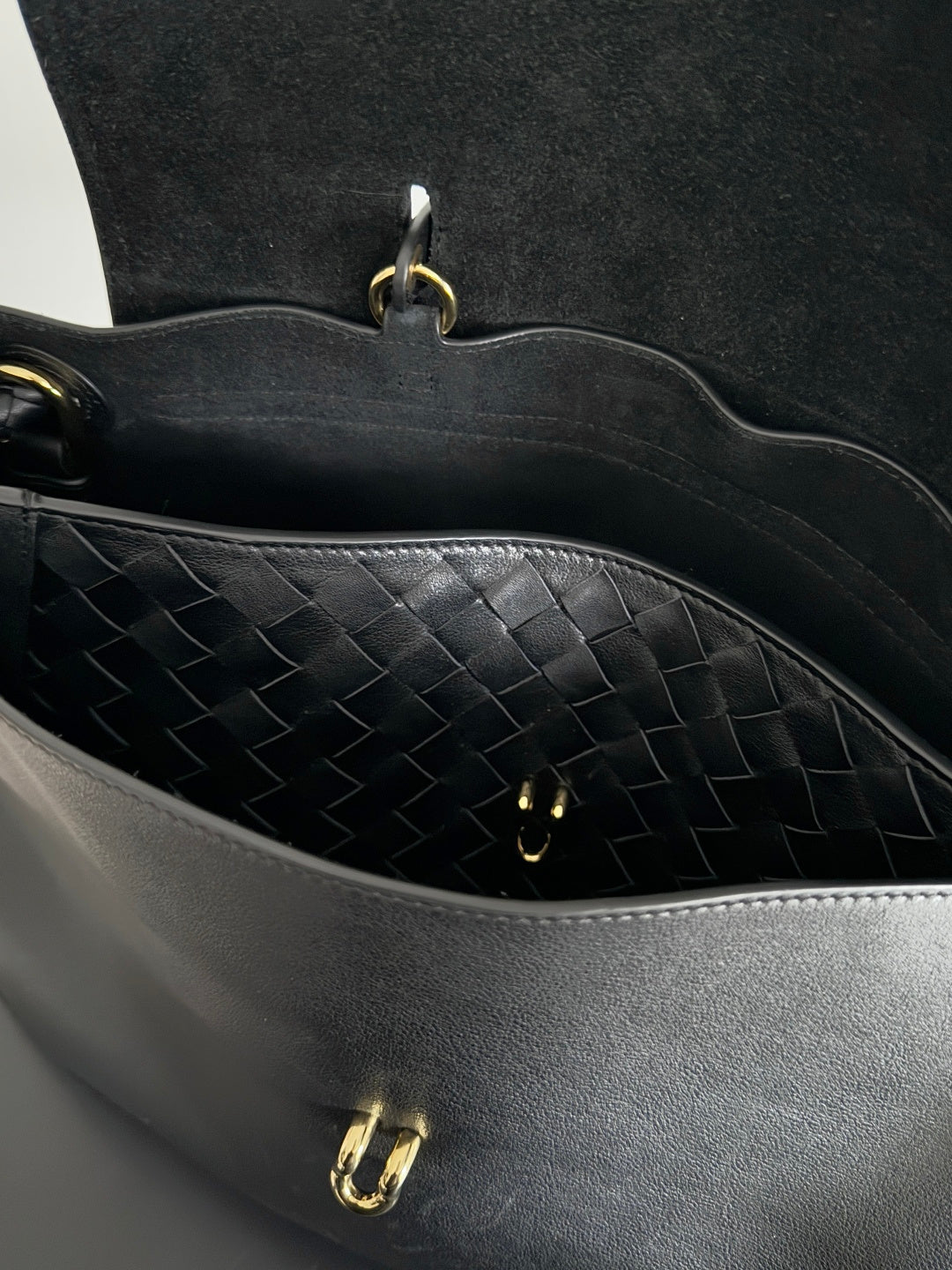 Bottega Veneta Black Designer Handbag Edition 835 - detail image 4