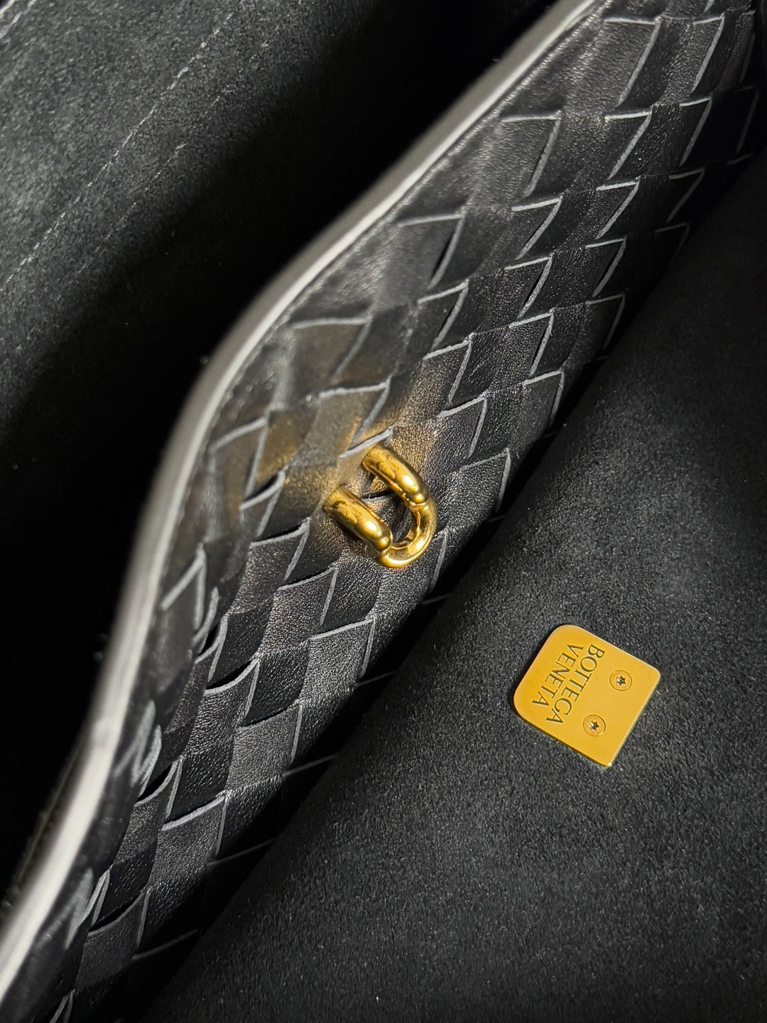 Bottega Veneta Black Designer Handbag Edition 835 - detail image 8