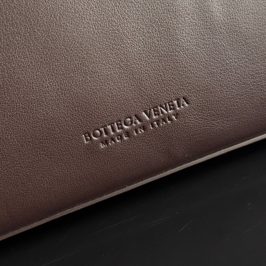 Bottega Veneta 817231 Black Designer Handbag Edition 3 - detail image 6