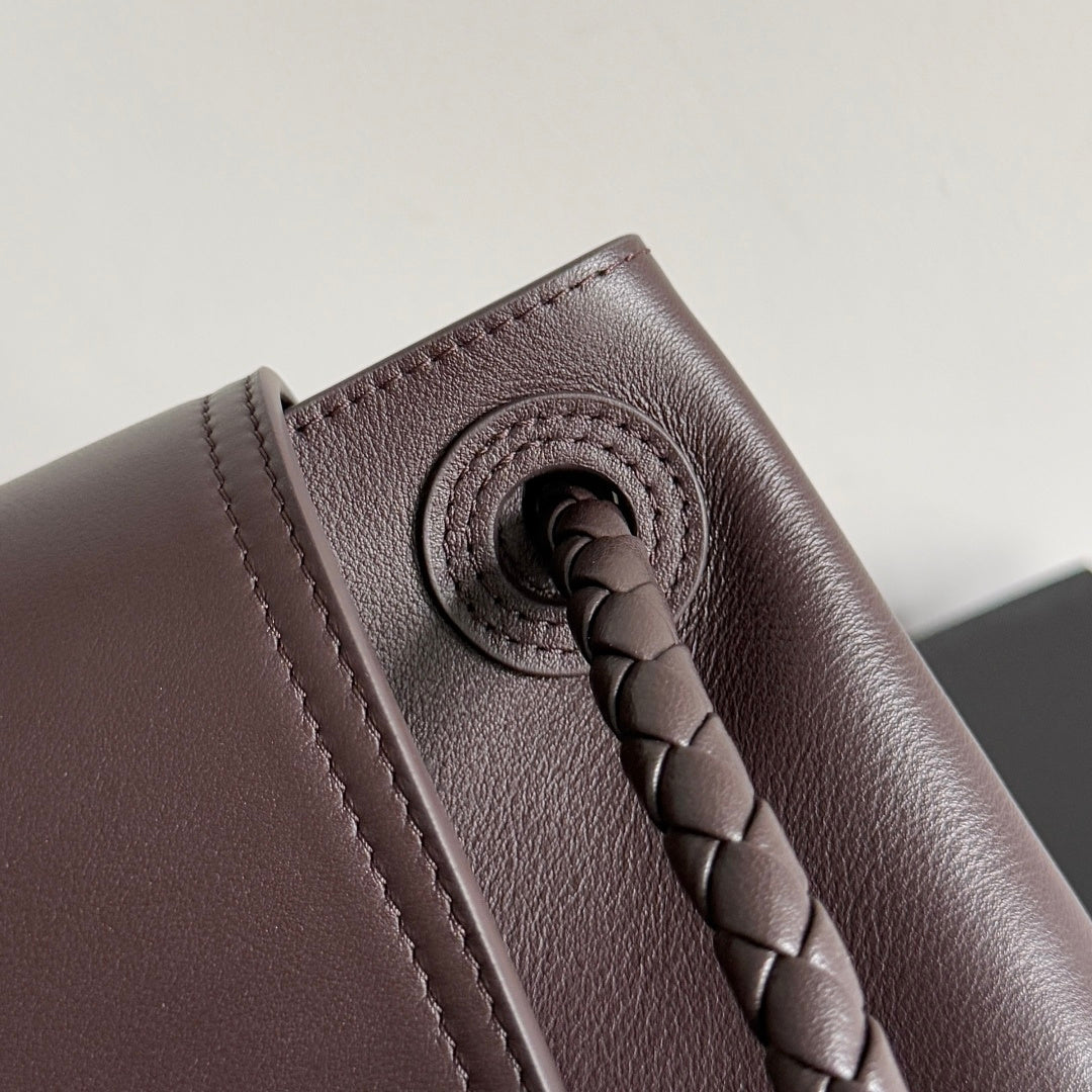 Bottega Veneta Brown Designer Handbag Edition 81 - detail image 7