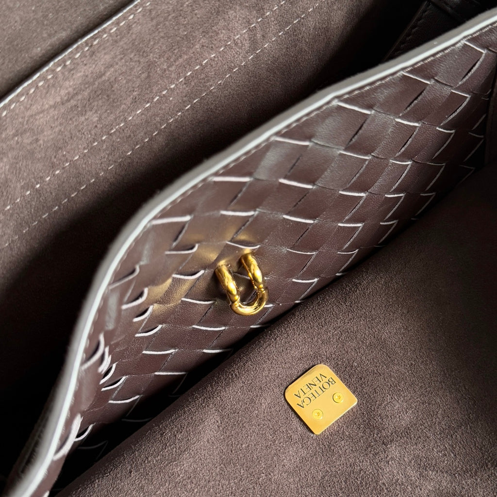 Bottega Veneta Brown Designer Handbag Edition 81 - detail image 4
