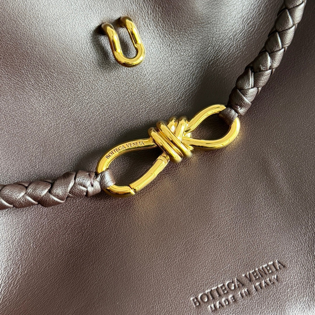 Bottega Veneta Brown Designer Handbag Edition 81 - detail image 3