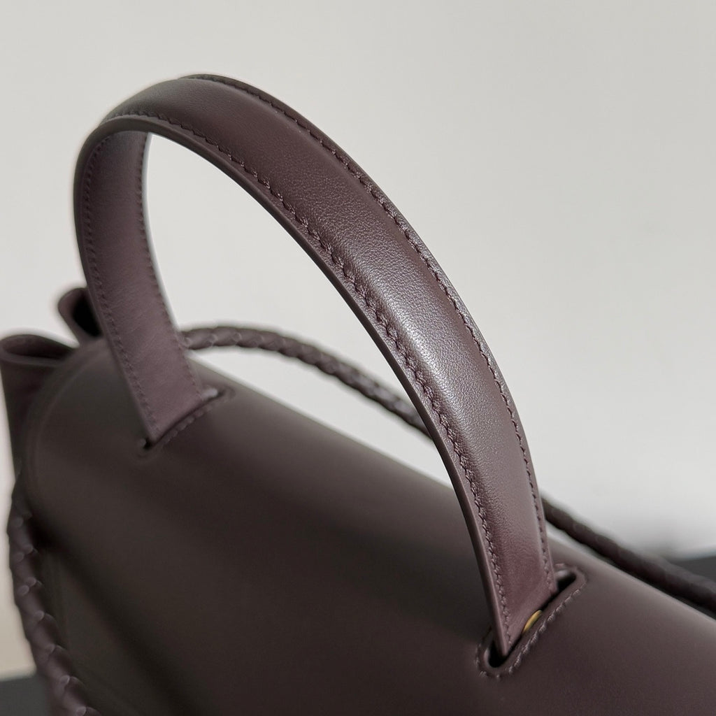 Bottega Veneta Brown Designer Handbag Edition 81 - detail image 8