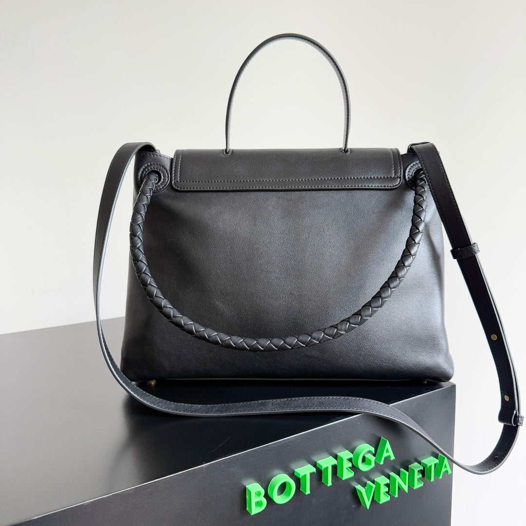 Bottega Veneta 817231 Black Designer Handbag Edition 2 - detail image 2