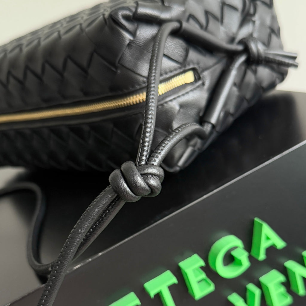 Bottega Veneta 680255 Black Designer Handbag - detail image 6