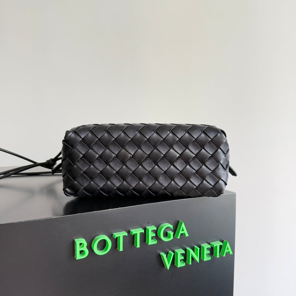 Bottega Veneta 680255 Black Designer Handbag - detail image 2