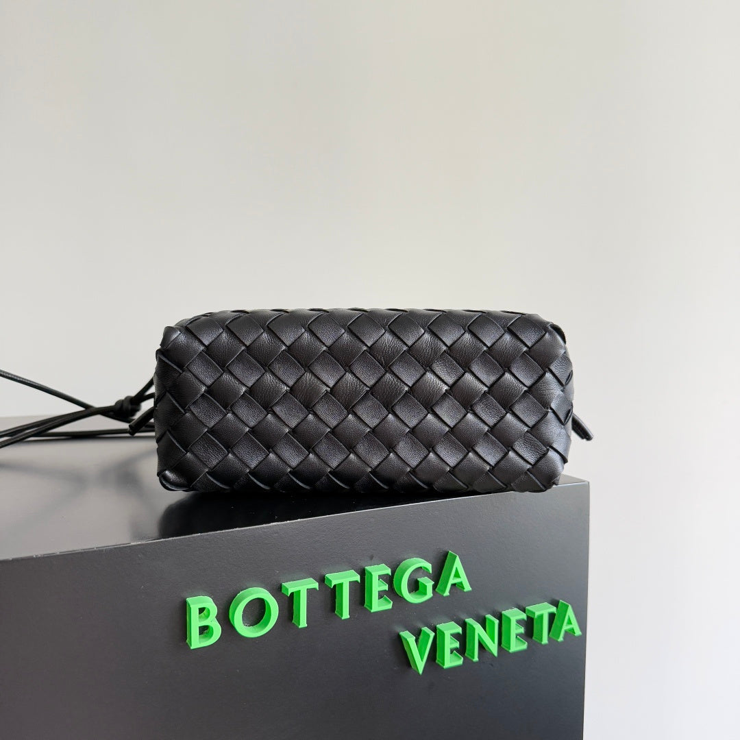 Bottega Veneta 680255 Black Designer Handbag - detail image 2
