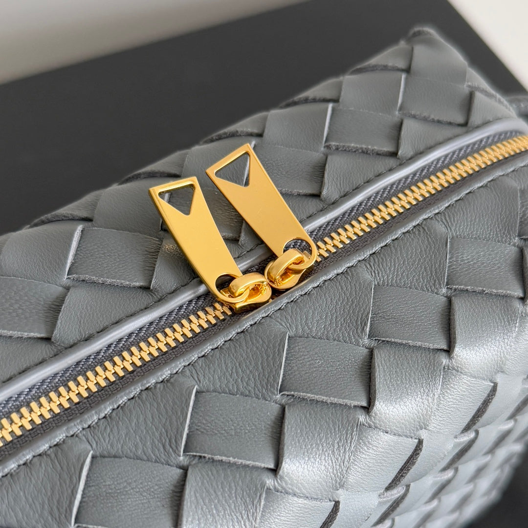 Bottega Veneta 680255 Gray Designer Handbag - detail image 7