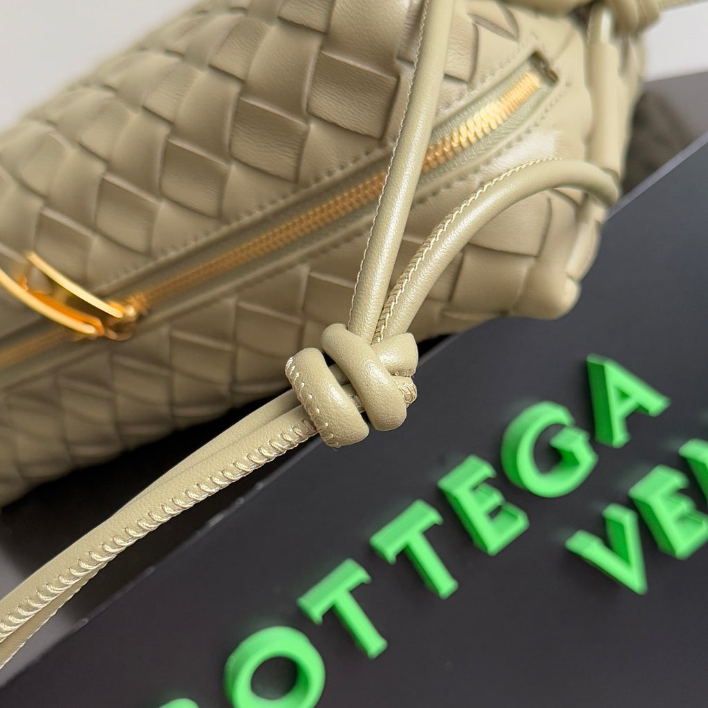 Bottega Veneta 680255 Black & Olive Green Designer Handbag - detail image 2