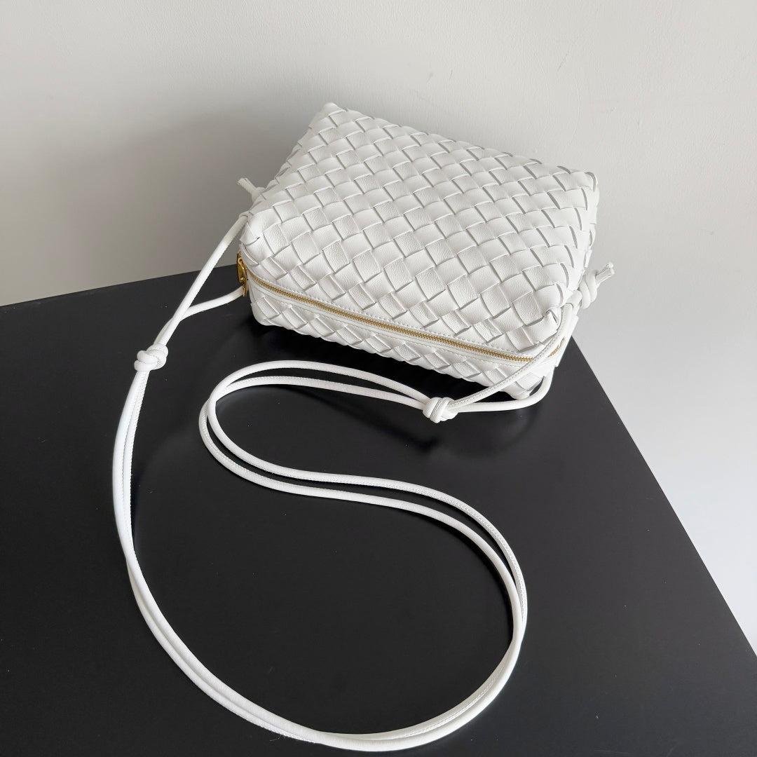 Bottega Veneta 680255 Black Designer Handbag Edition 3 - detail image 6