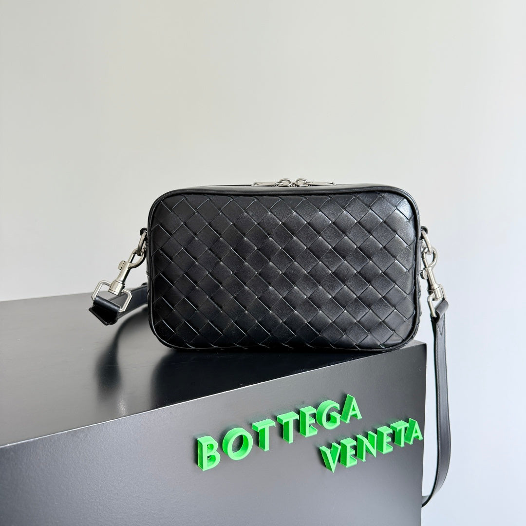 Bottega Veneta 755923 Black Designer Handbag Edition 5