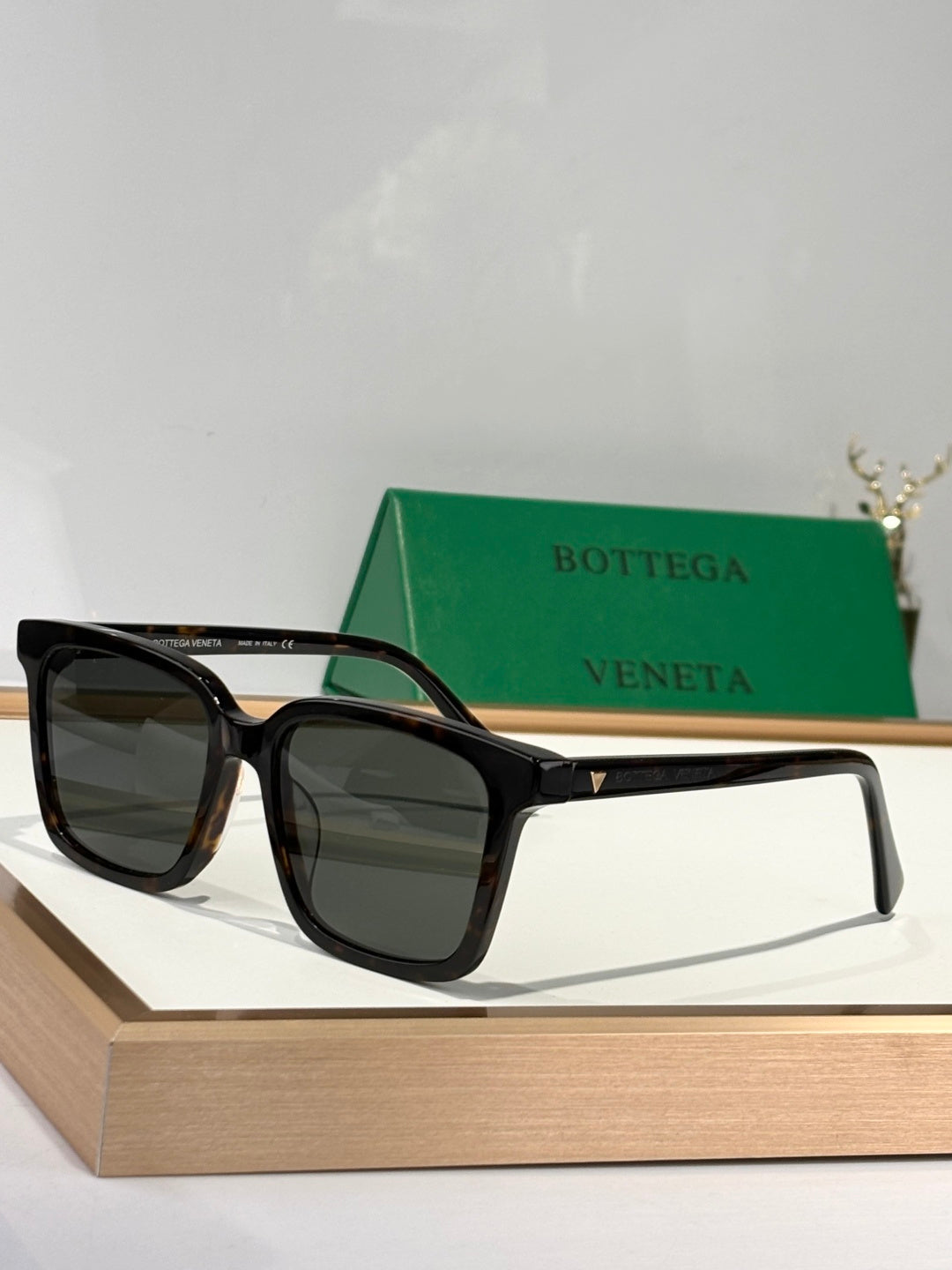 Bottega Veneta BV1228 Green & Brown Designer Sunglasses 54-18-145 mm - detail image 5