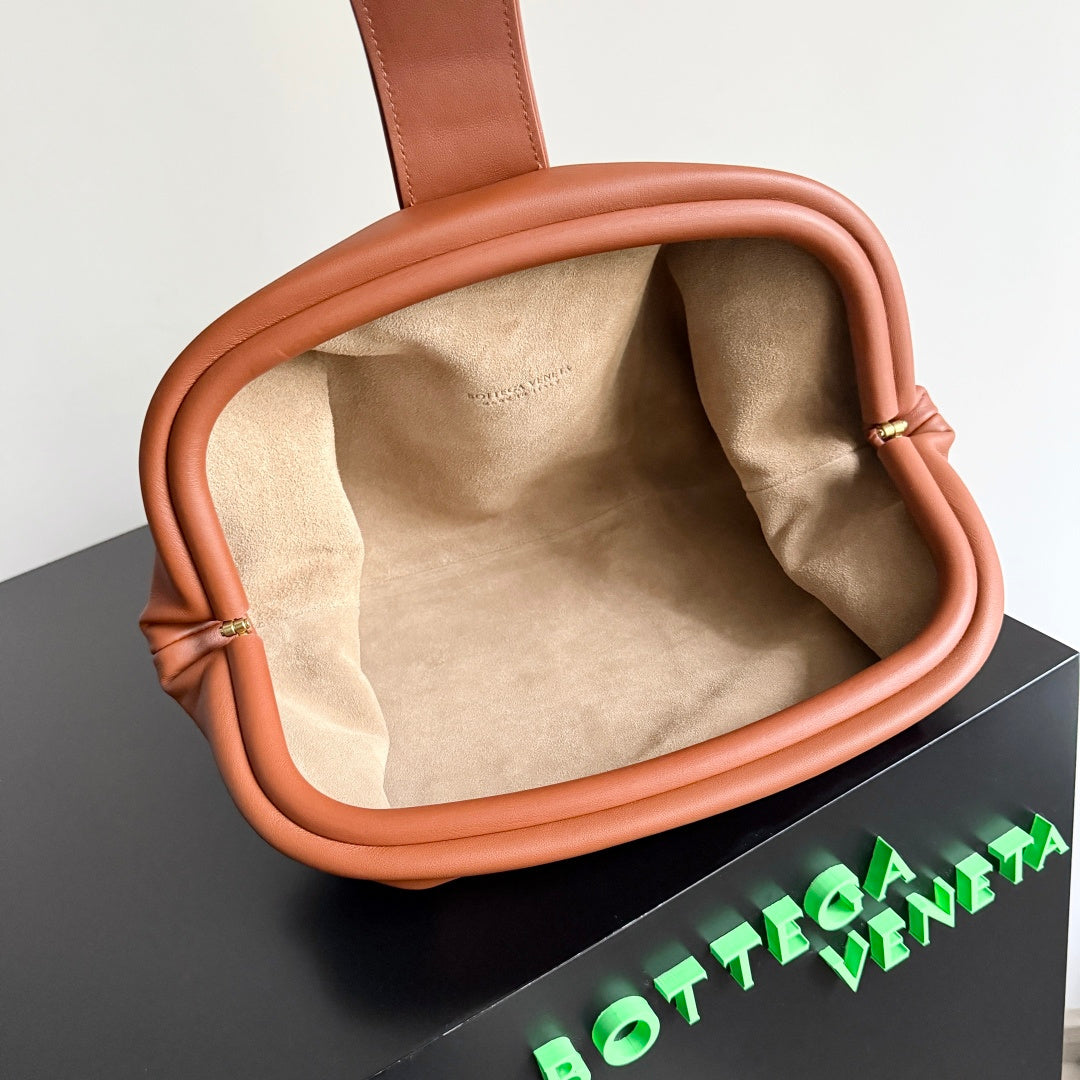 Bottega Veneta 31.5 Orange & Red Clutch Bag - detail image 9