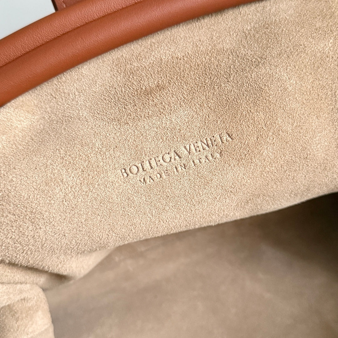 Bottega Veneta 31.5 Orange & Red Clutch Bag - detail image 7