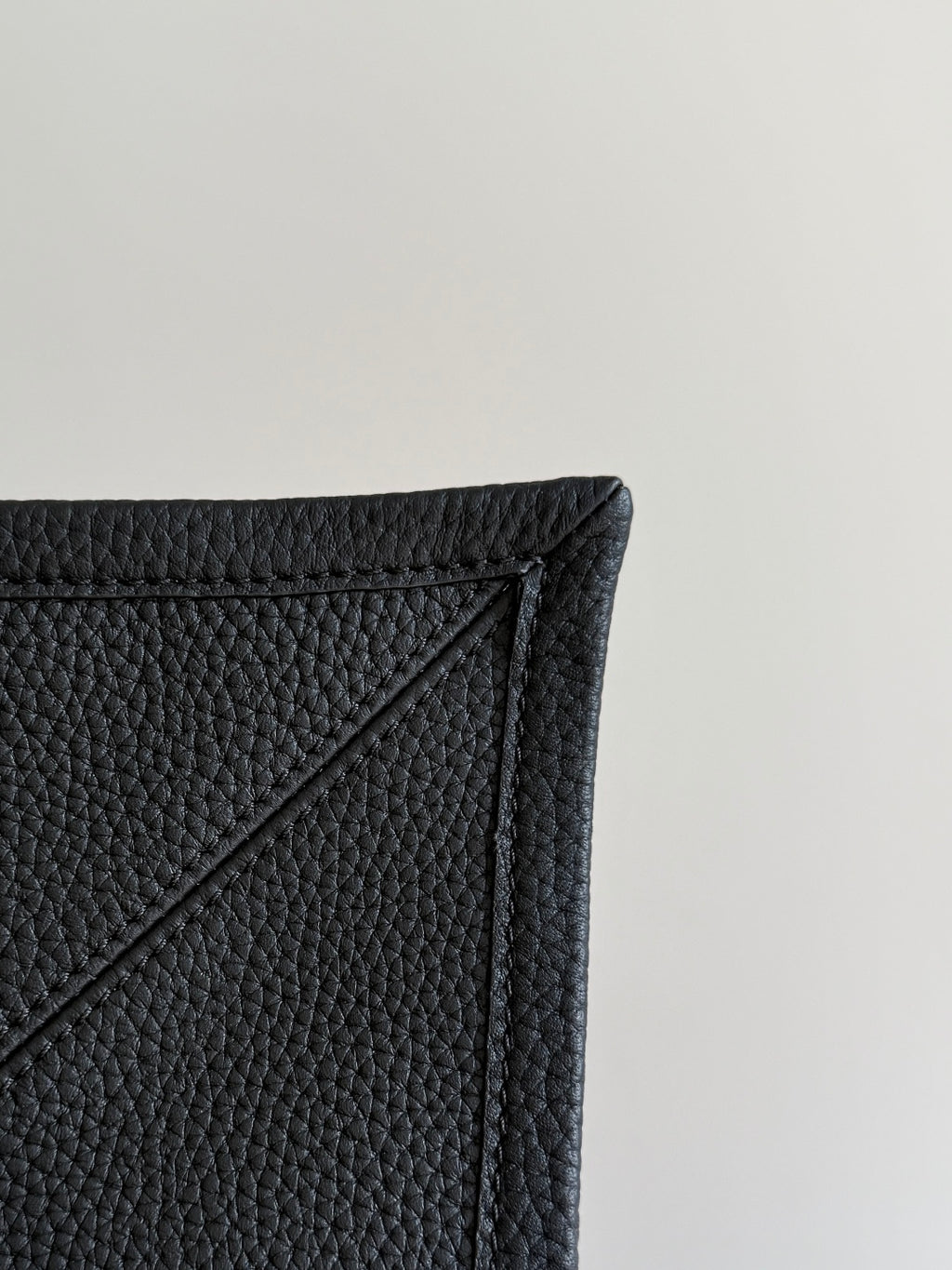 Bottega Veneta 815807 Black Designer Handbag - detail image 7