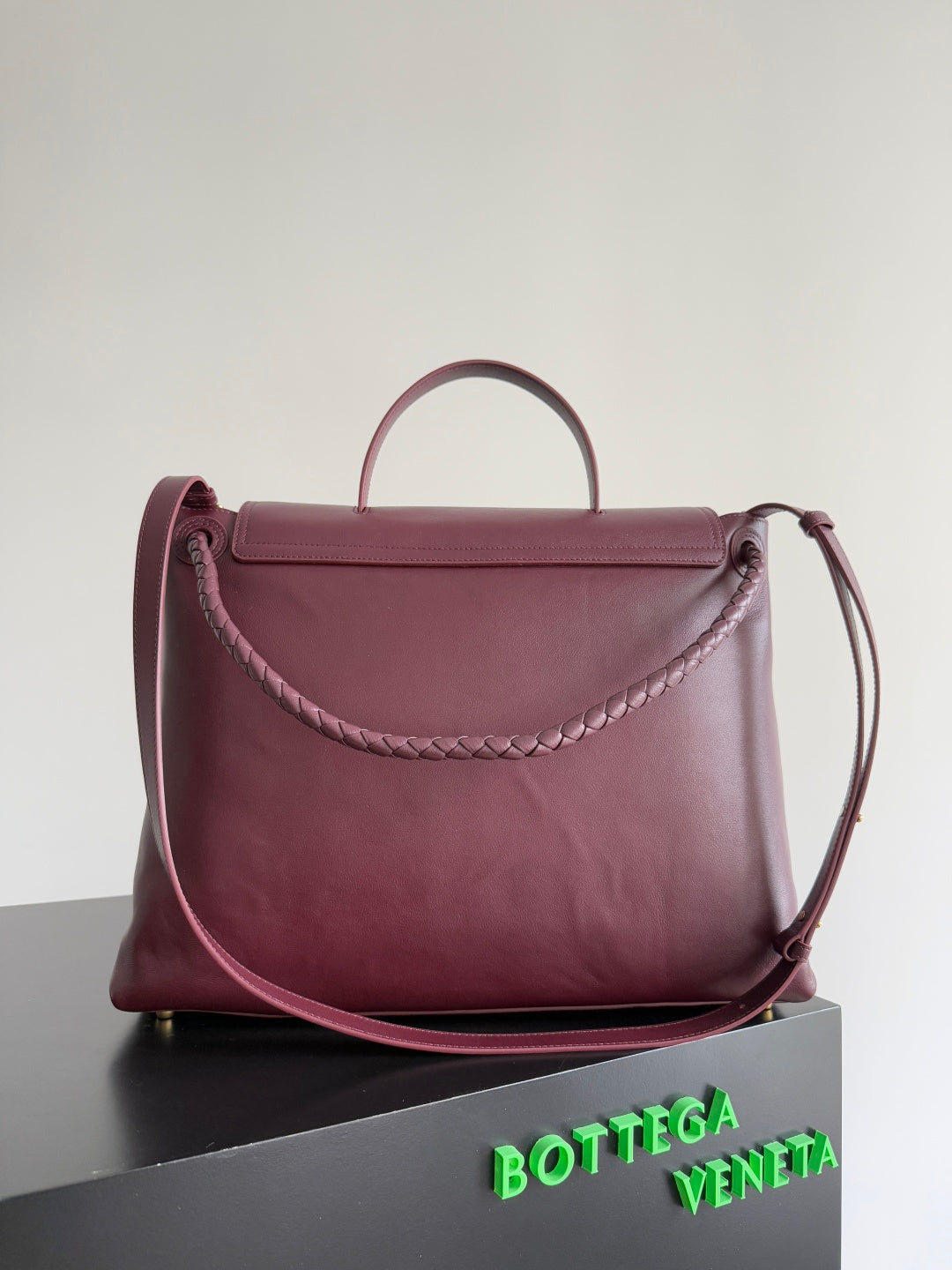 Bottega Veneta 826195 Red Designer Handbag Edition 2 - detail image 2