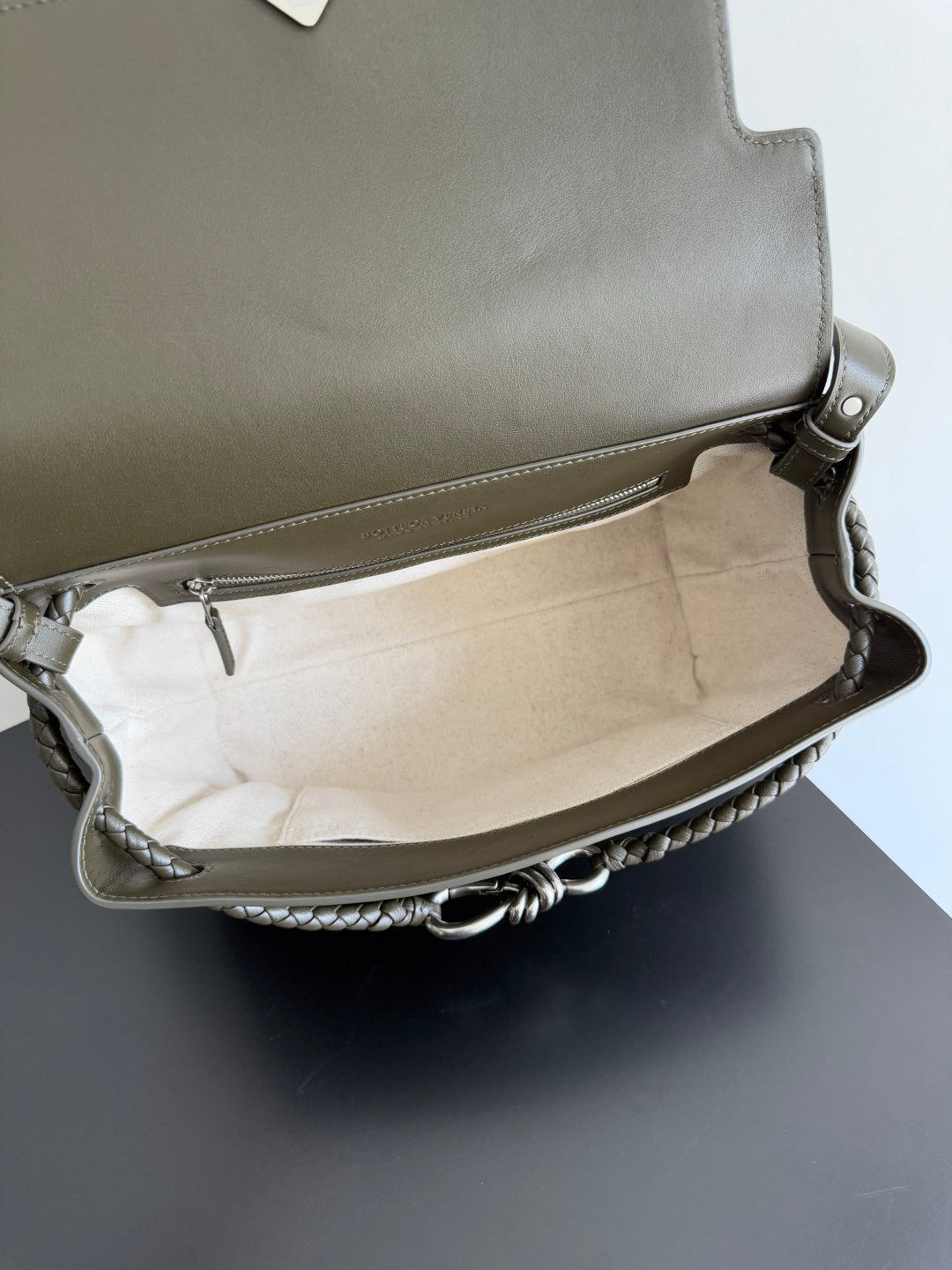 Bottega Veneta 815781 Black Designer Handbag Edition 3 - detail image 9