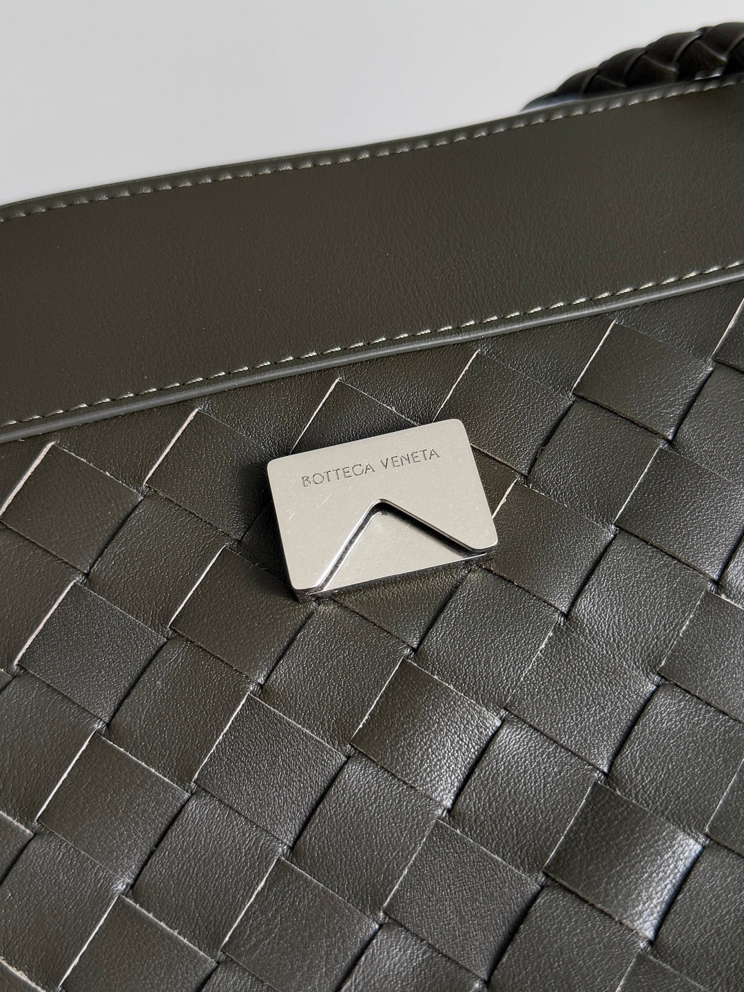 Bottega Veneta 815781 Black Designer Handbag Edition 3 - detail image 7