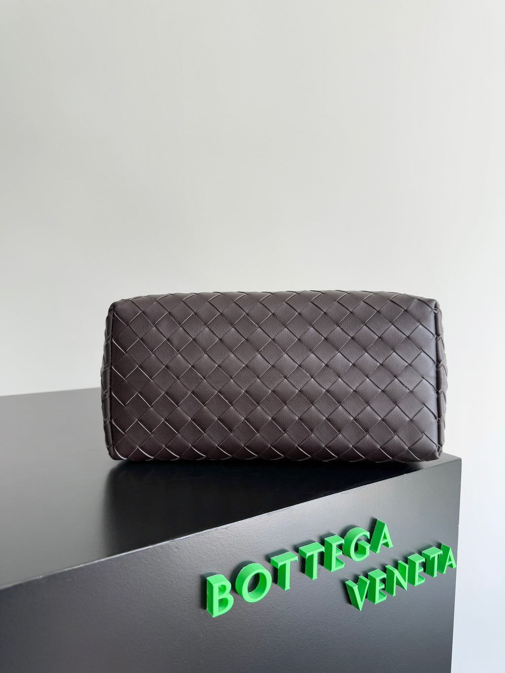 Bottega Veneta 815781 Black Designer Handbag Edition 2 - detail image 8