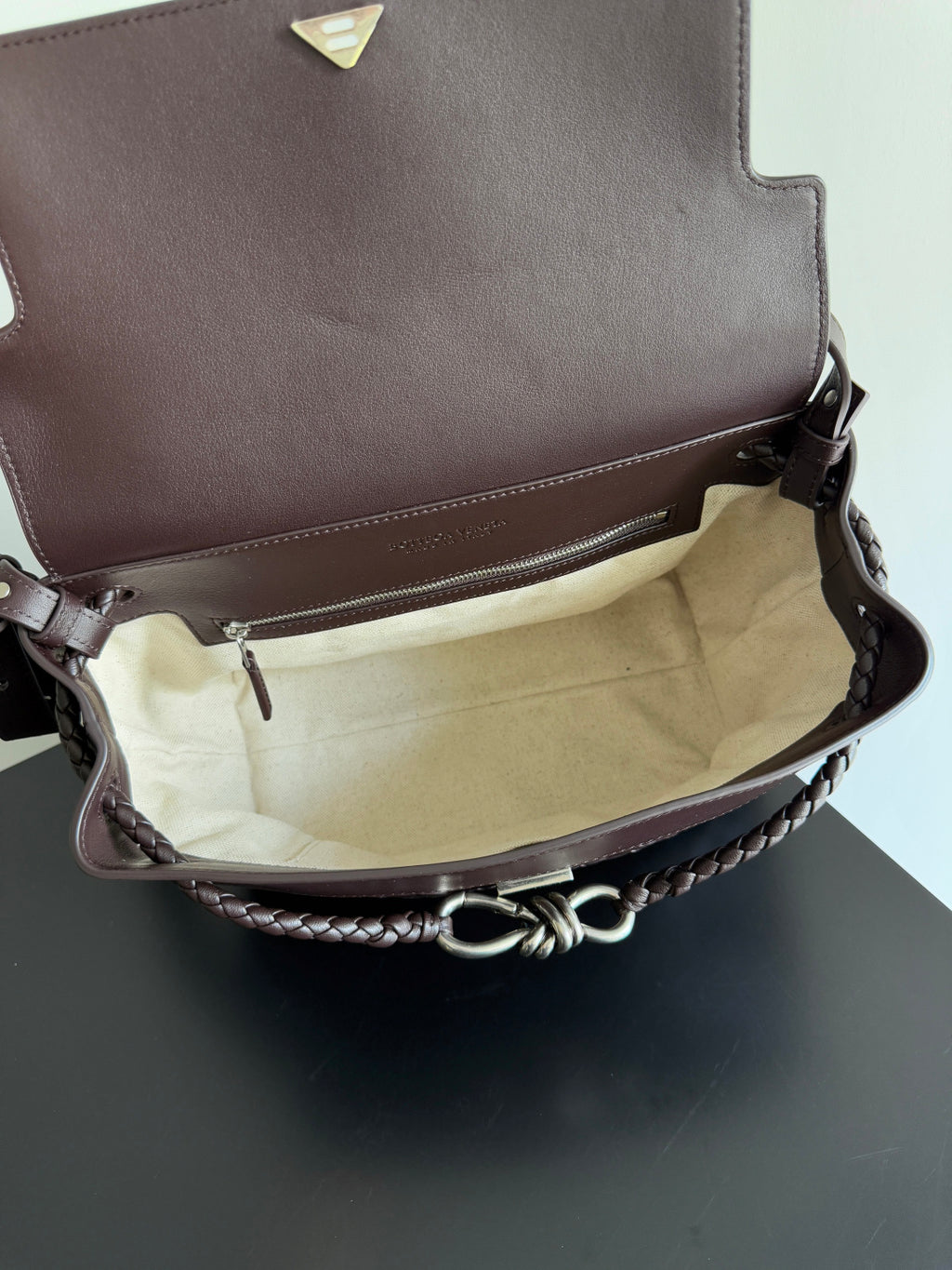 Bottega Veneta 815781 Black Designer Handbag Edition 2 - detail image 9