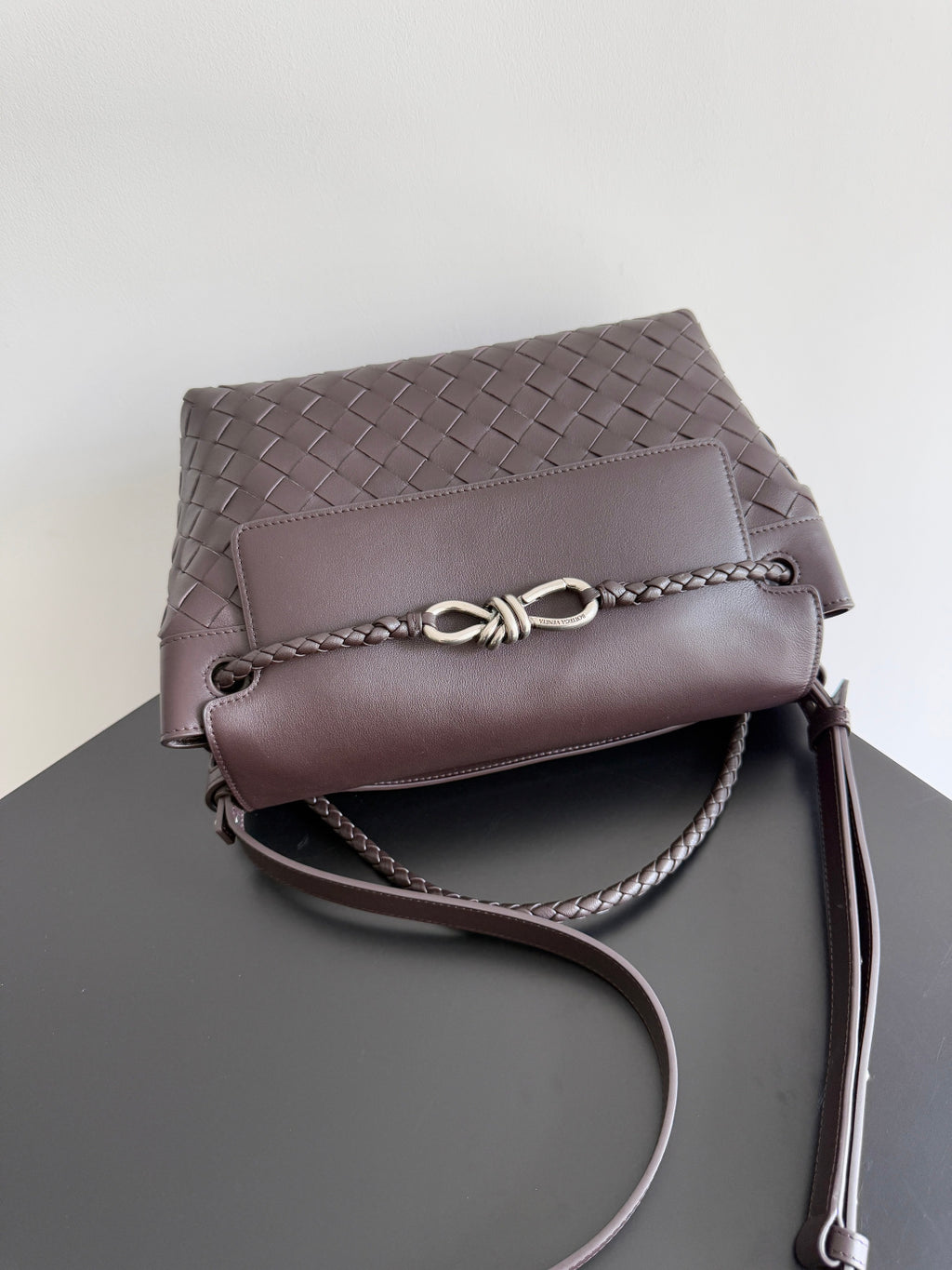 Bottega Veneta 815781 Black Designer Handbag Edition 2 - detail image 4