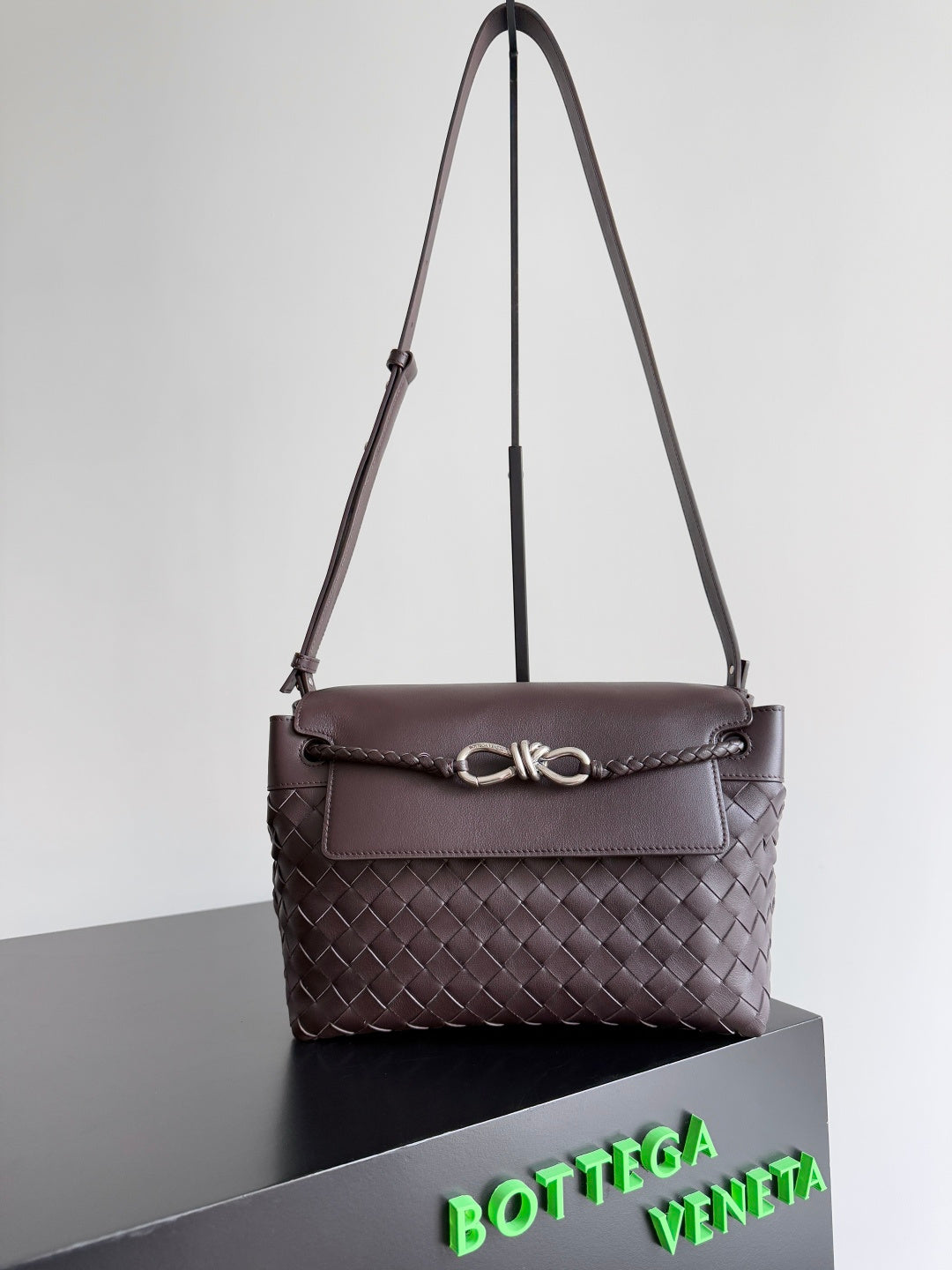 Bottega Veneta 815781 Black Designer Handbag Edition 2