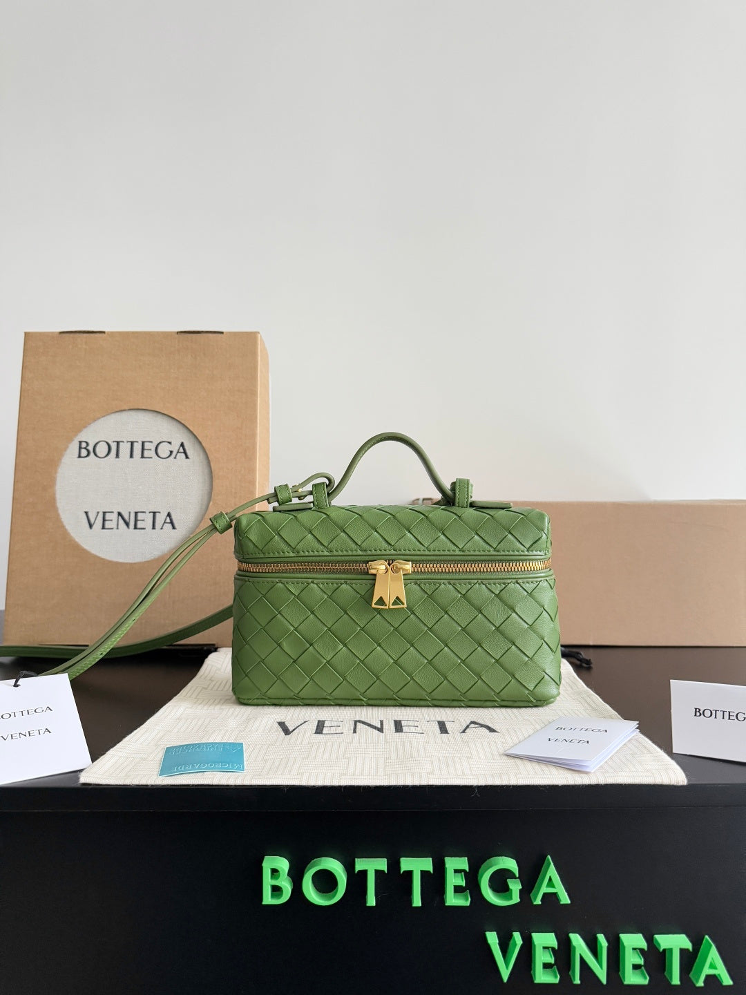 Bottega Veneta Black Designer Handbag Edition 710
