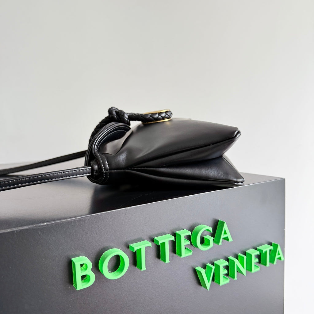 Bottega Veneta 826147 Black Mini Bag - detail image 3