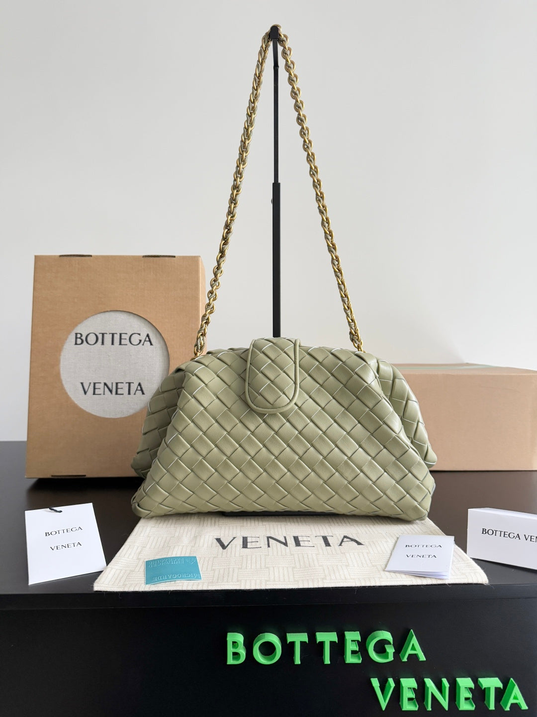 Bottega Veneta Black Designer Handbag Edition 763
