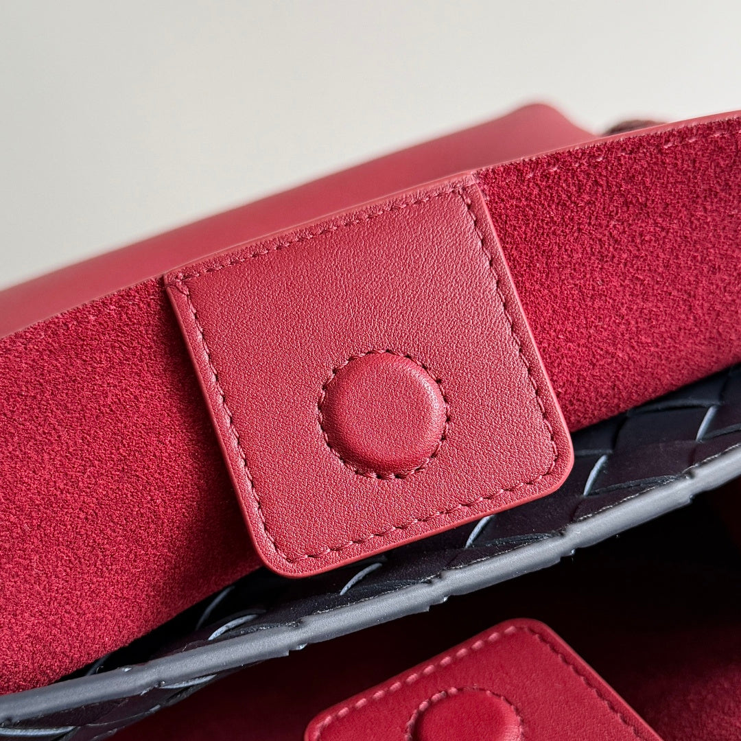Bottega Veneta 810213 Red Hobo Bag - detail image 5