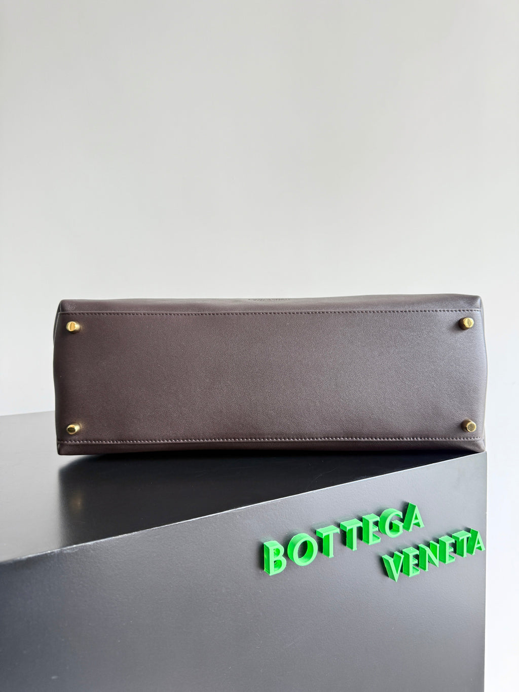 Bottega Veneta 826195 Black Designer Handbag Edition 2 - detail image 4
