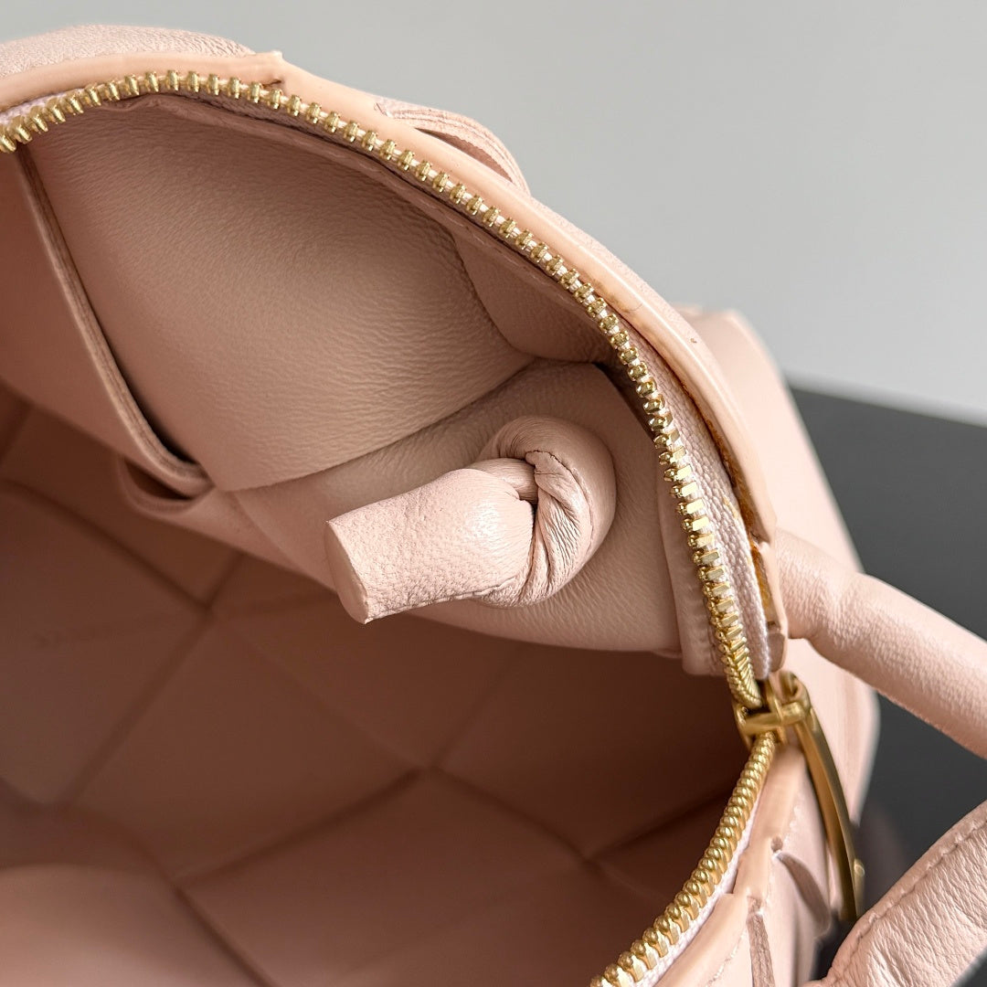 Bottega Veneta 701915 Black Designer Handbag Edition 3 - detail image 7