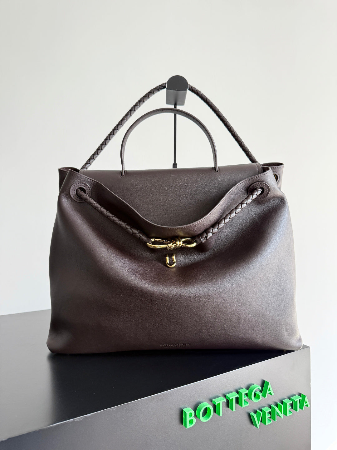 Bottega Veneta Brown Designer Handbag Edition 70