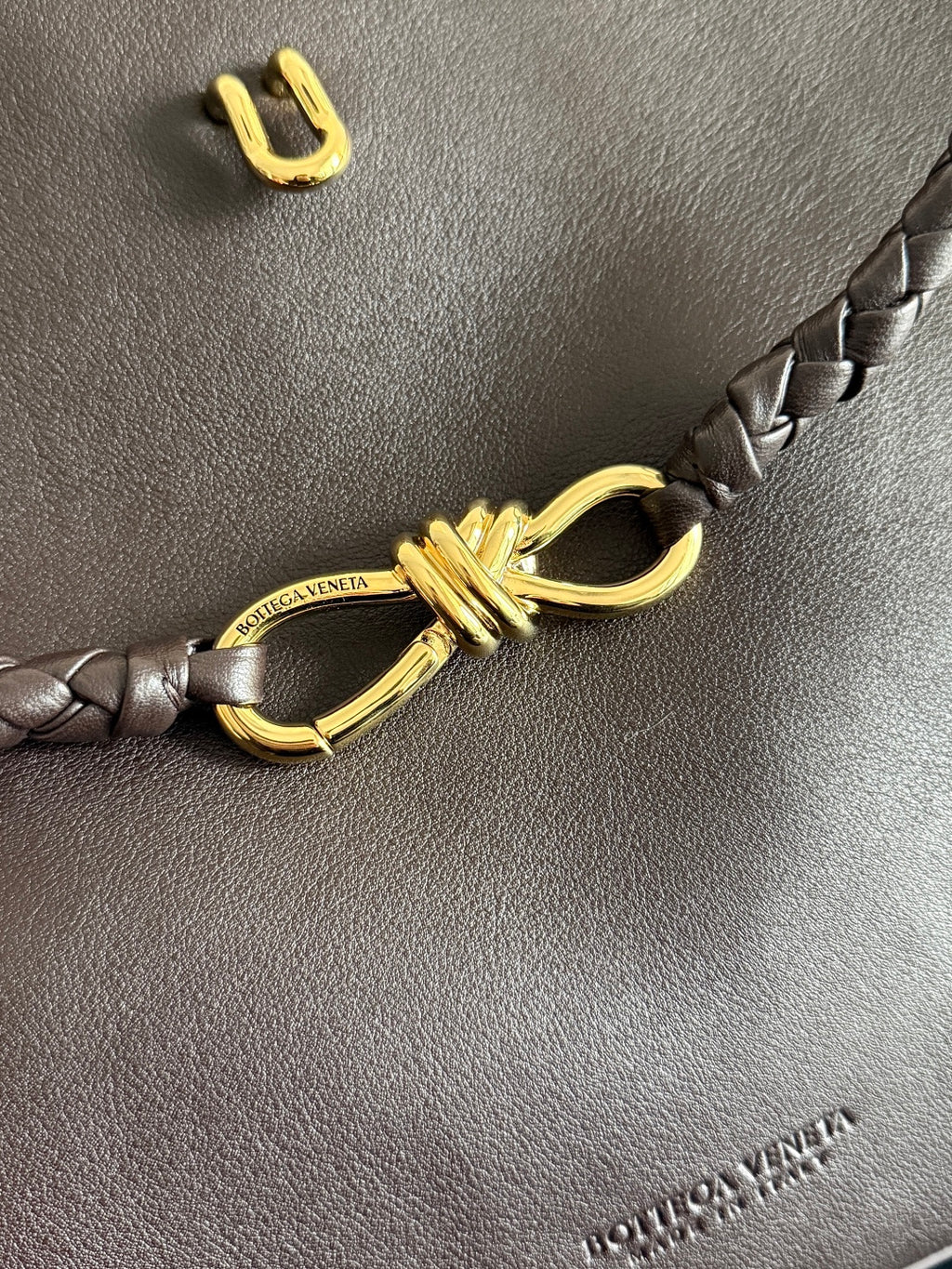 Bottega Veneta Brown Designer Handbag Edition 70 - detail image 9
