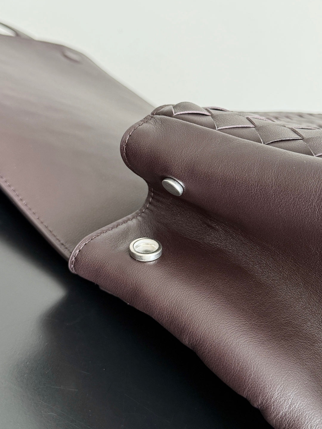 Bottega Veneta 805971 Black Designer Handbag Edition 3 - detail image 6