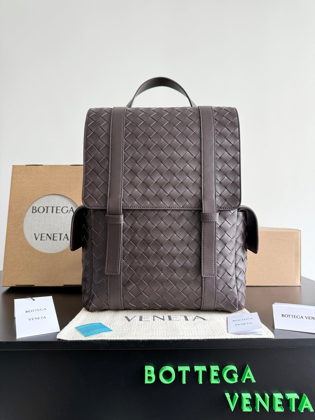 Bottega Veneta Black Designer Handbag Edition 704