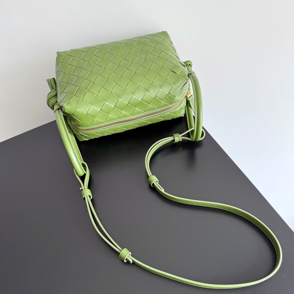 Bottega Veneta 796615 Green Designer Handbag - detail image 4