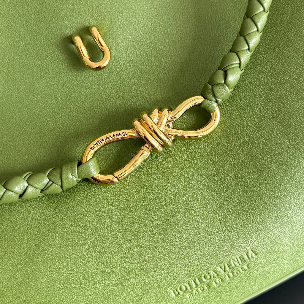 Bottega Veneta Green Designer Handbag Edition 29 - detail image 3