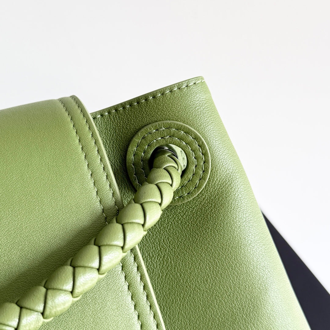 Bottega Veneta Green Designer Handbag Edition 29 - detail image 8