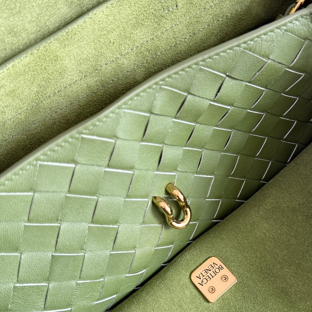 Bottega Veneta Green Designer Handbag Edition 29 - detail image 4