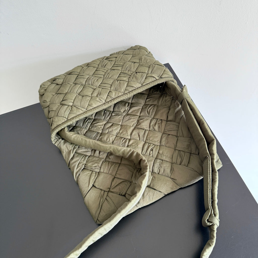 Bottega Veneta 795498 Black Designer Handbag - detail image 8