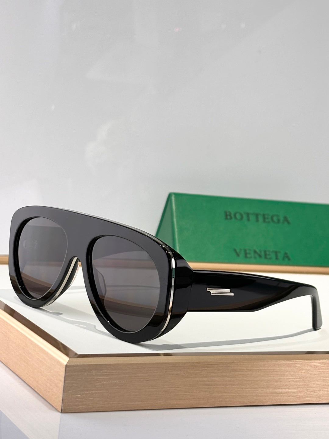 Bottega Veneta BV1362S Rose Gold & Green Designer Sunglasses 58-17-130 mm