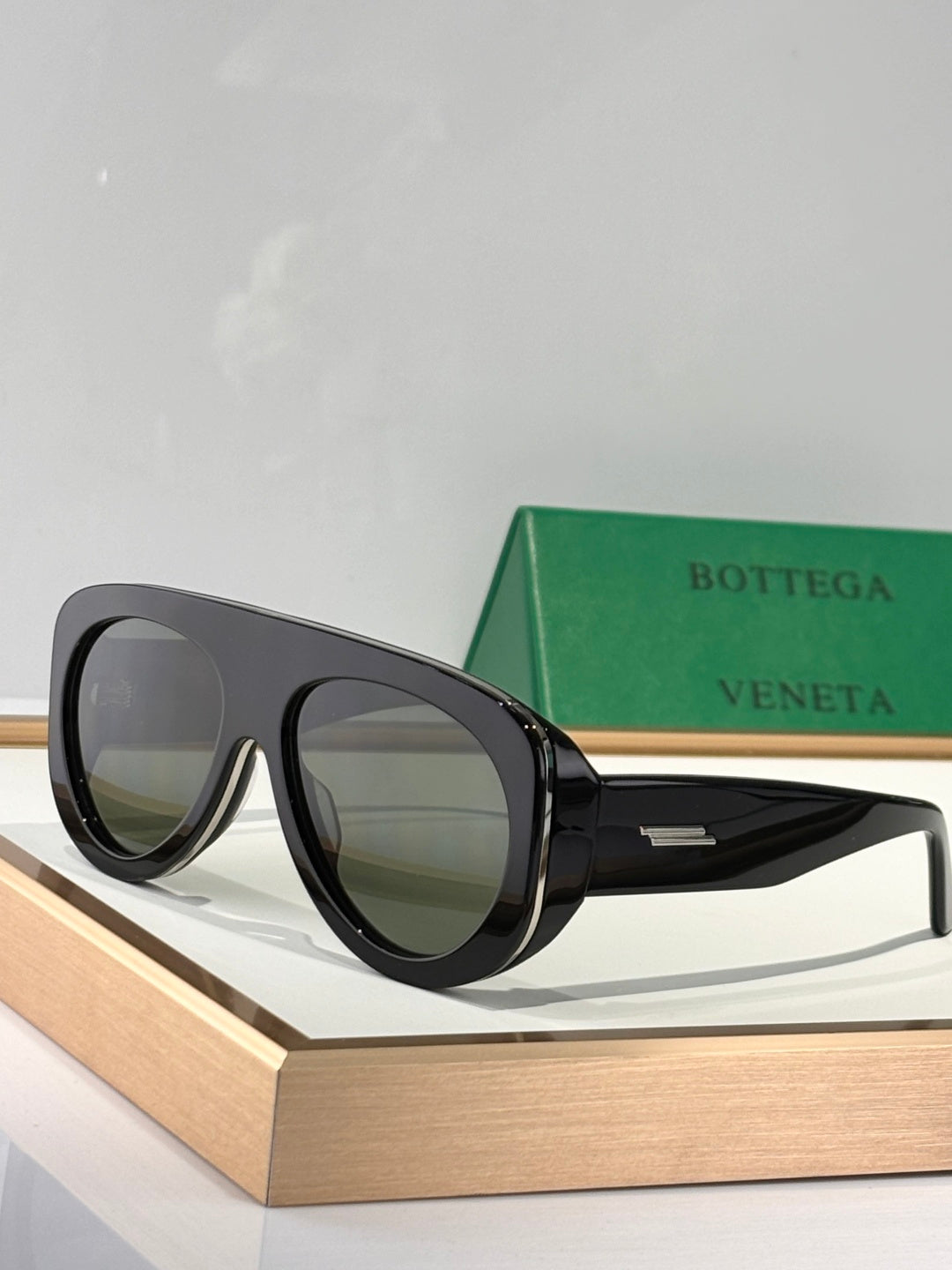 Bottega Veneta BV1362S Rose Gold & Green Designer Sunglasses 58-17-130 mm - detail image 6