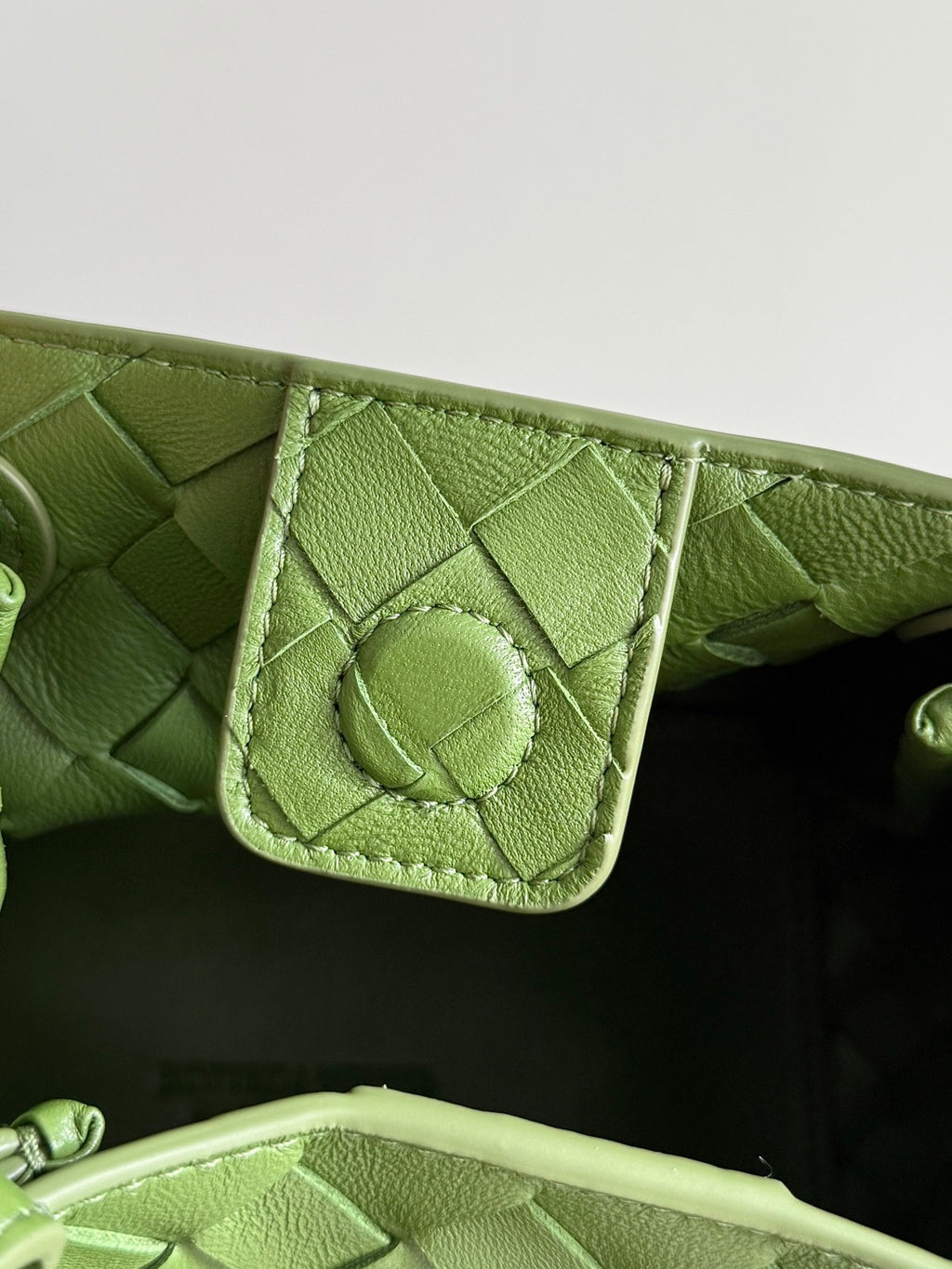 Bottega Veneta 796569 Green Designer Handbag - detail image 7