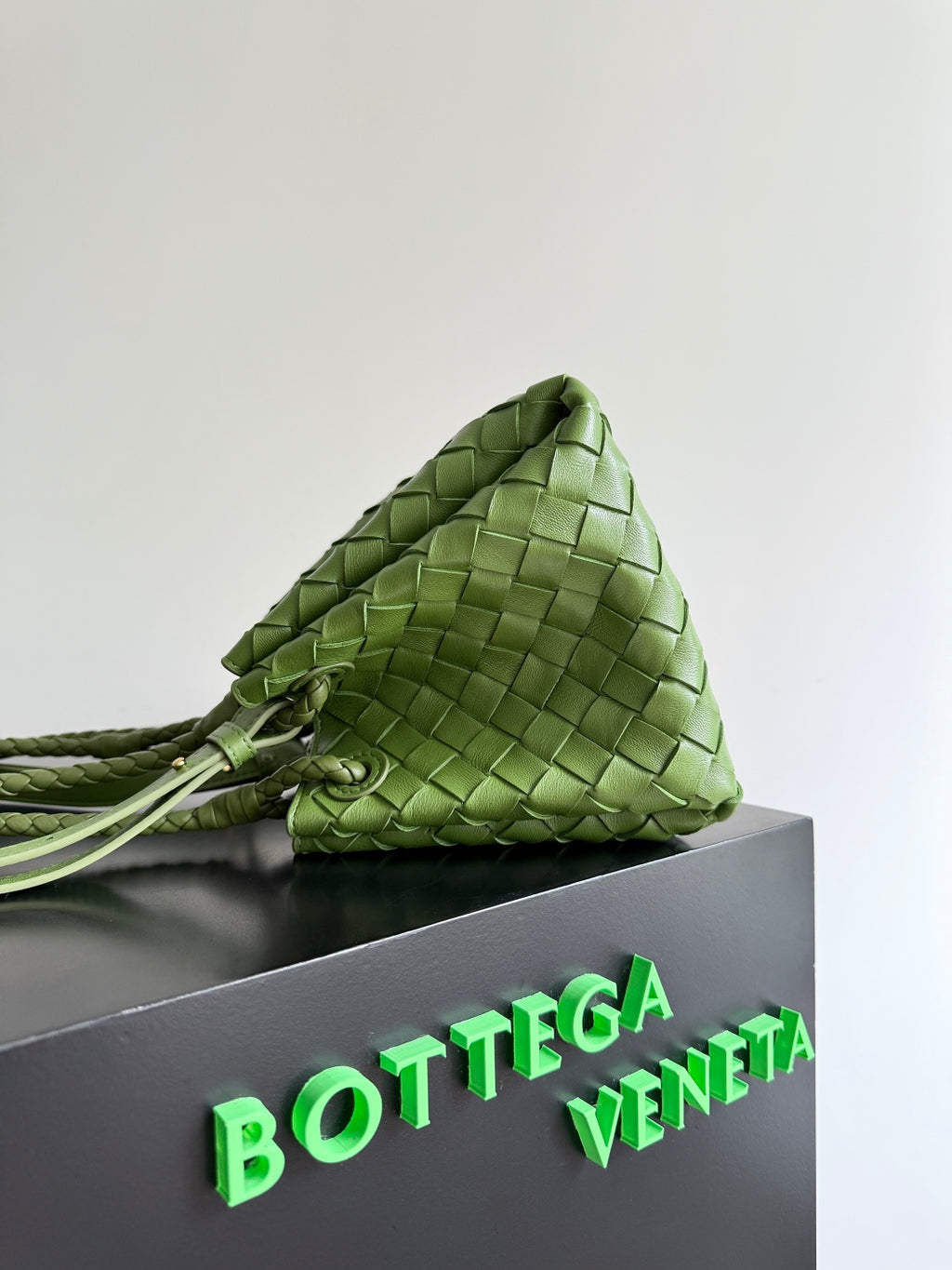 Bottega Veneta 796569 Green Designer Handbag - detail image 2