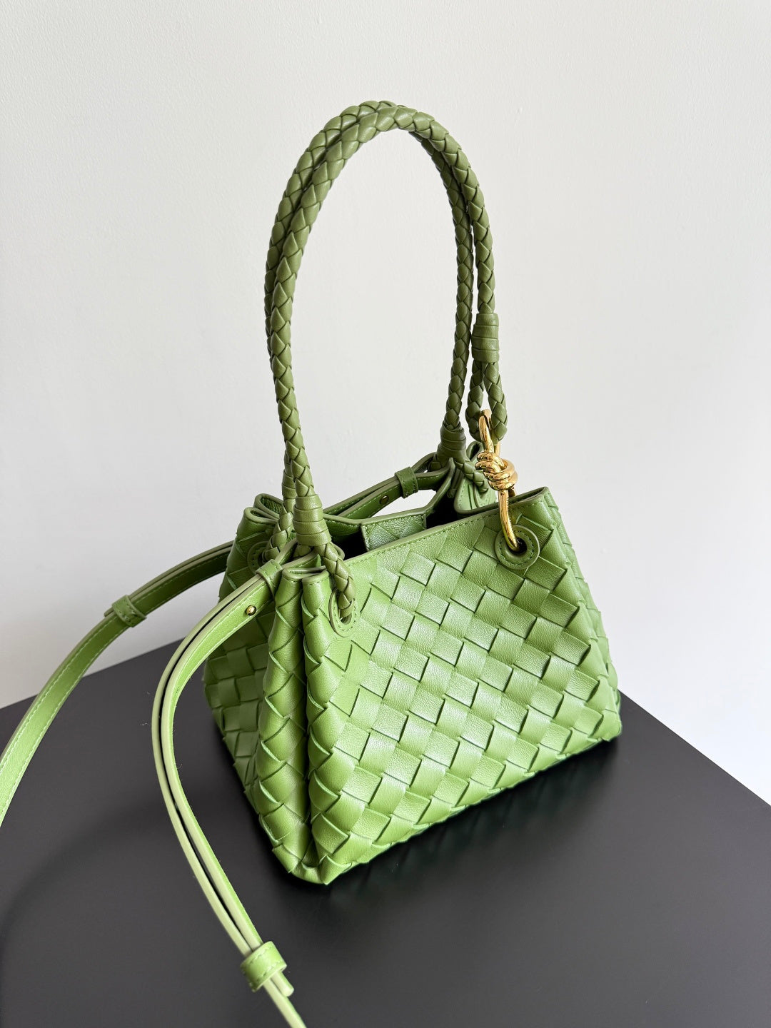 Bottega Veneta 796569 Green Designer Handbag - detail image 3