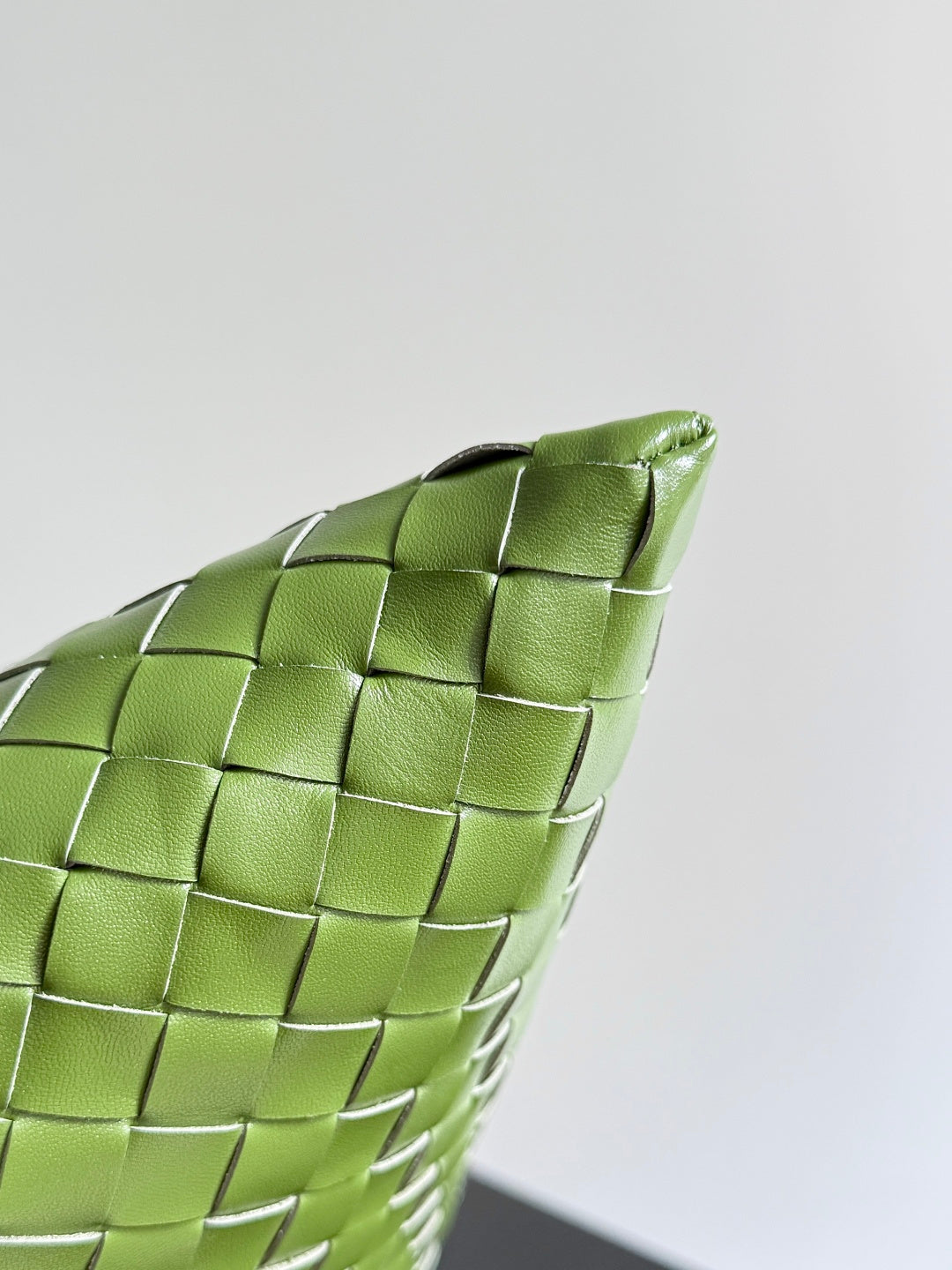 Bottega Veneta 763970 Green Designer Handbag - detail image 4